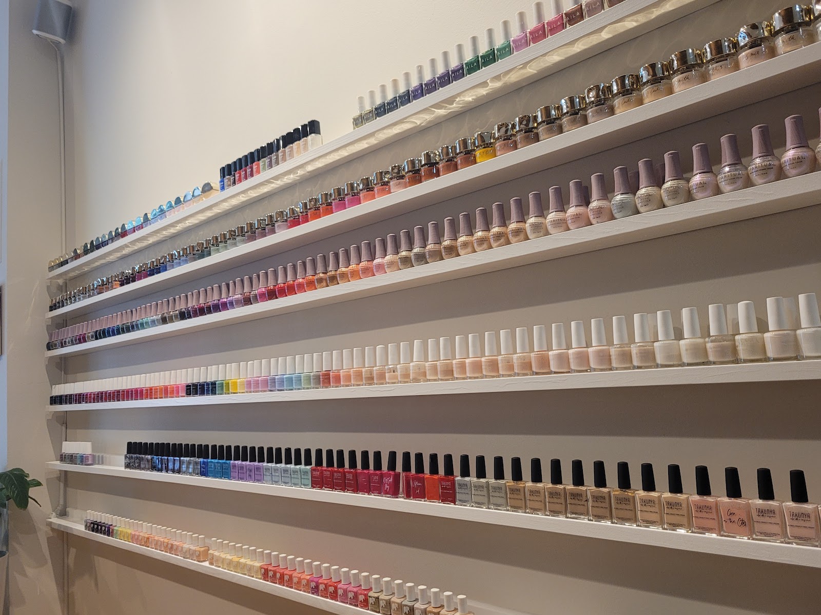 Takunya Nail Studio nail photo 1
